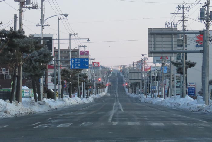 webnews今朝の北見/交差点から奥は常呂方面