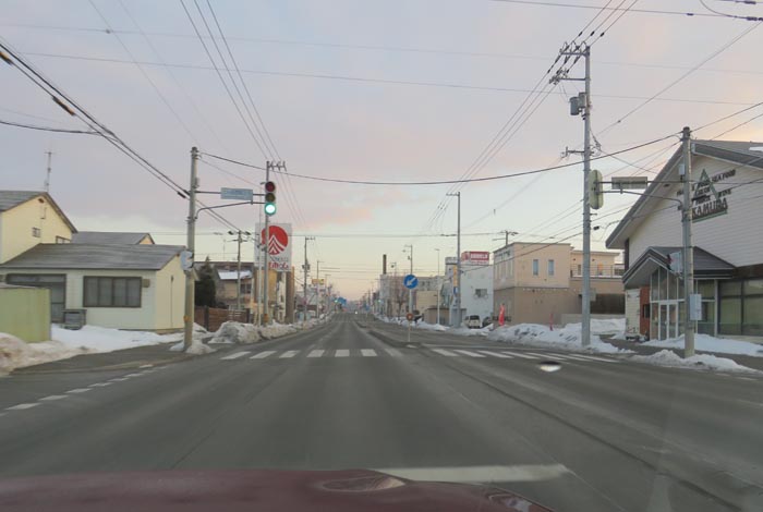 webnews今朝の北見/とん田通り、南大通り交差点から国道39号方向