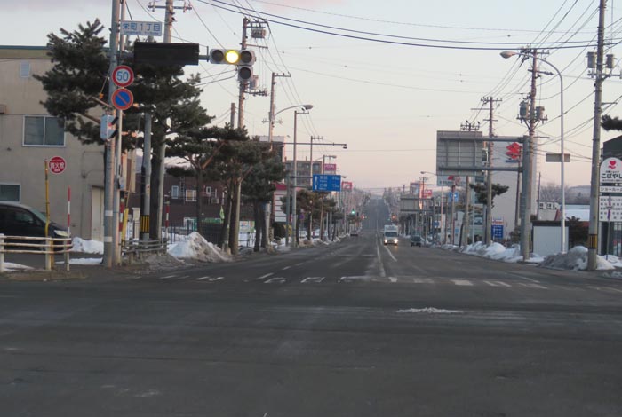 webnews今朝の北見/交差点から奥は常呂方面