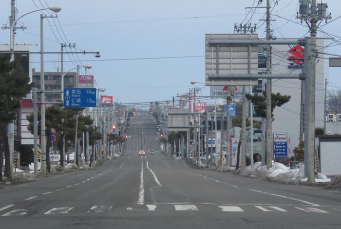 webnews今朝の北見/交差点から奥は常呂方面