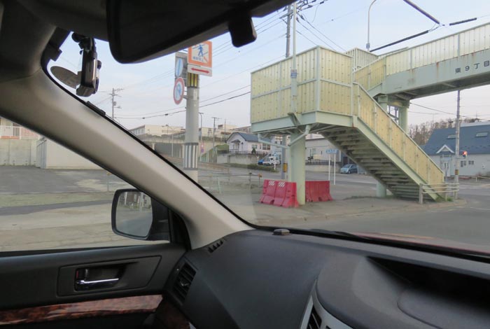 webnews今朝の北見/東9丁目歩道橋の交差点から左