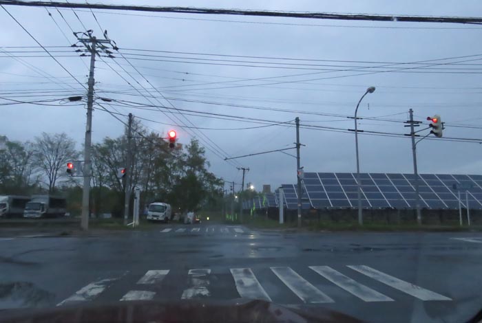 webnews今朝の北見/交差点から奥が無加川の右岸堤防