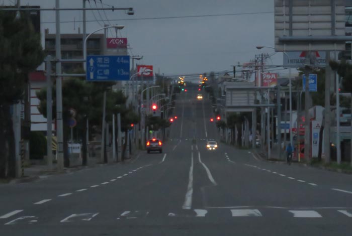 webnews今朝の北見/交差点から奥は常呂方面