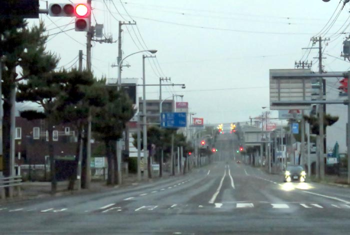 webnews今朝の北見/交差点から奥は常呂方面