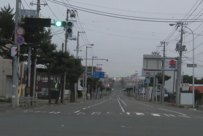 webnews今朝の北見/交差点から奥は常呂方面