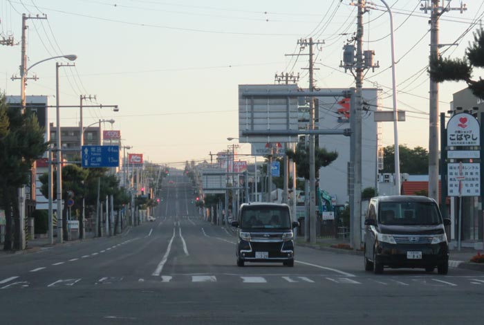 webnews今朝の北見/交差点から奥は常呂方面