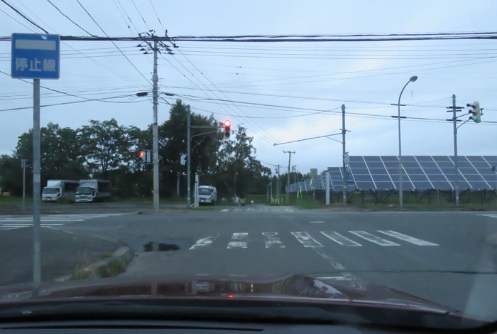 webnews今朝の北見/交差点から奥が無加川の右岸堤防