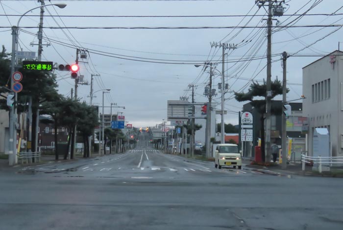 webnews今朝の北見/交差点から奥は常呂方面