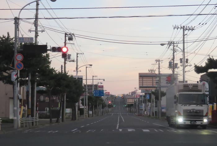 webnews今朝の北見/交差点から奥は常呂方面