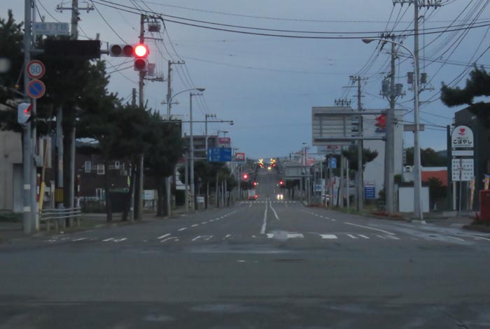 webnews今朝の北見/交差点から奥は常呂方面