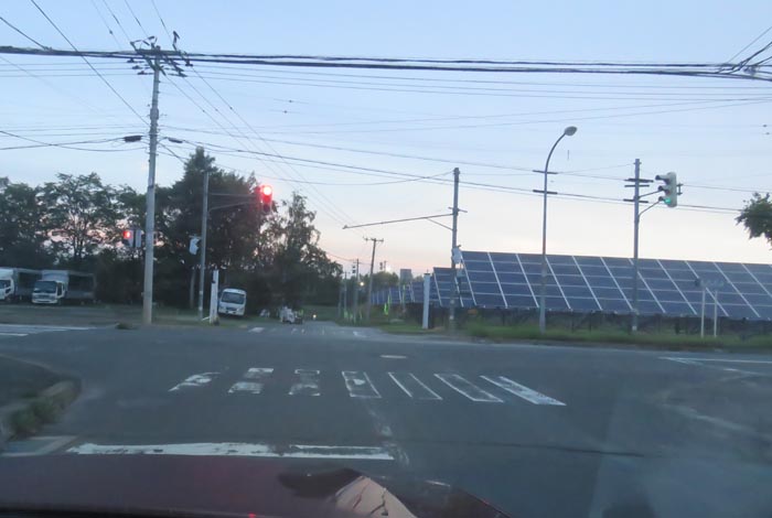 webnews今朝の北見/交差点から奥が無加川の右岸堤防