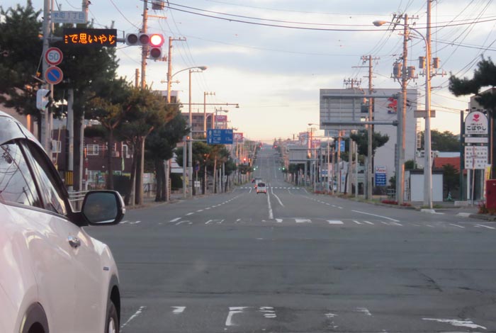 webnews今朝の北見/交差点から奥は常呂方面