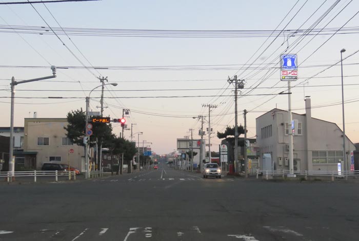 webnews今朝の北見/交差点から奥は常呂方面