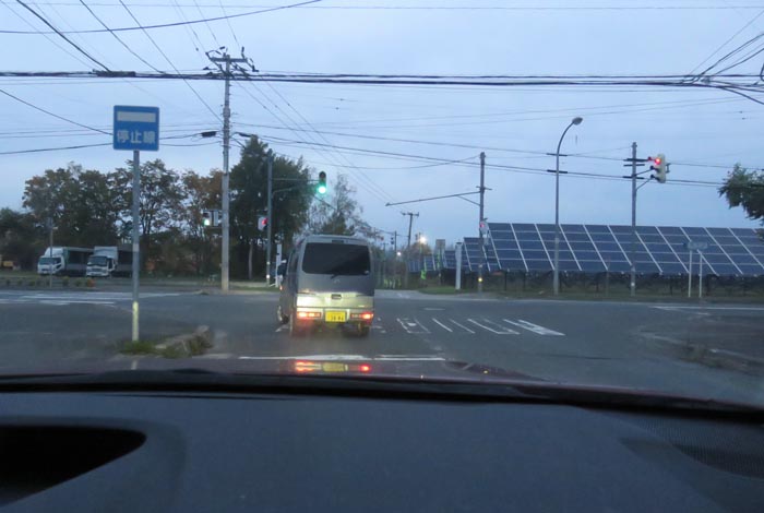 webnews今朝の北見/交差点から奥が無加川の右岸堤防
