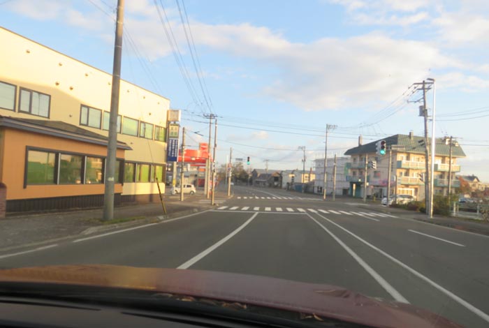 webnews今朝の北見/無加川橋を渡り南大通り交差点方向