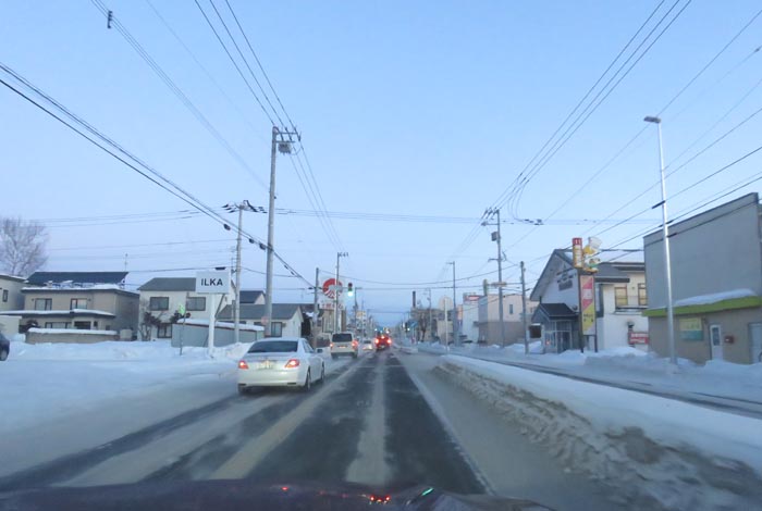 webnews今朝の北見/とん田通り、南大通り交差点から国道39号方向