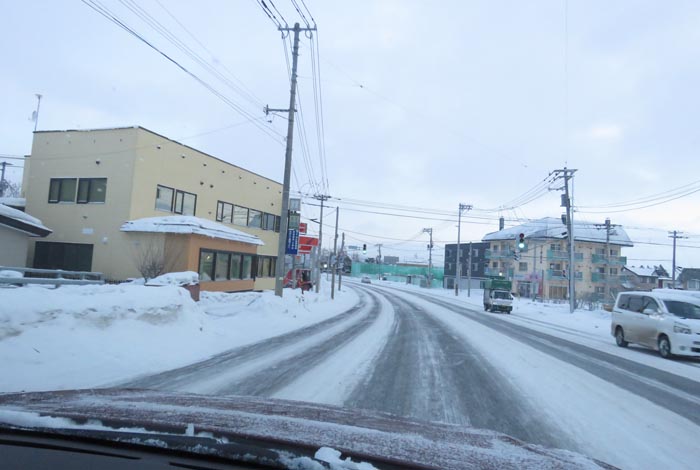 webnews今朝の北見/無加川橋を渡り南大通り交差点方向