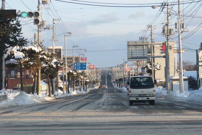 webnews今朝の北見/交差点から奥は常呂方面