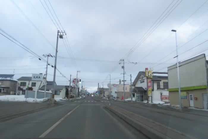webnews今朝の北見/とん田通り、南大通り交差点から国道39号方向