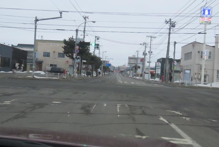 webnews今朝の北見/交差点から奥は常呂方面
