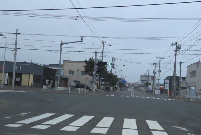 webnews今朝の北見/交差点から奥は常呂方面