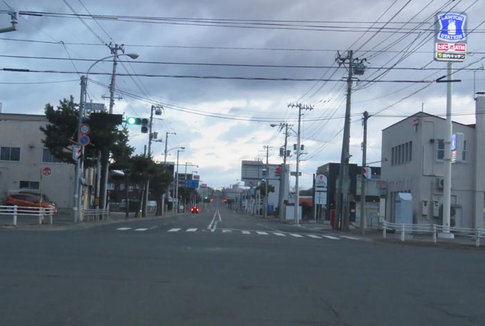 webnews今朝の北見/交差点から奥は常呂方面