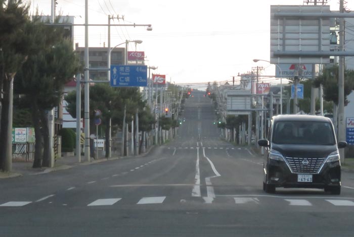 webnews今朝の北見/交差点から奥は常呂方面