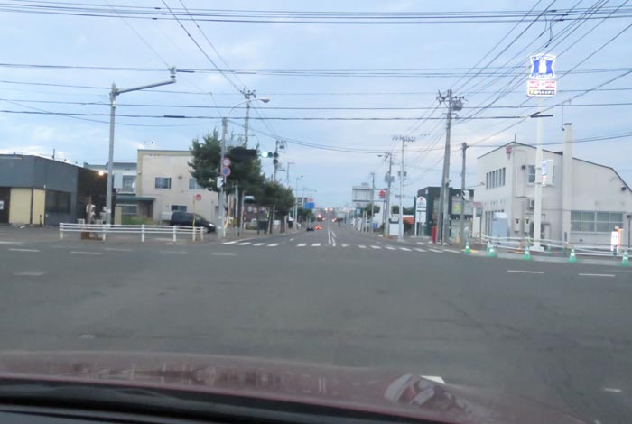 webnews今朝の北見/交差点から奥は常呂方面