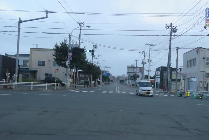 webnews今朝の北見/交差点から奥は常呂方面