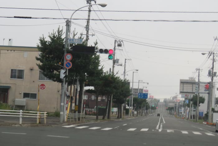 webnews今朝の北見/交差点から奥は常呂方面