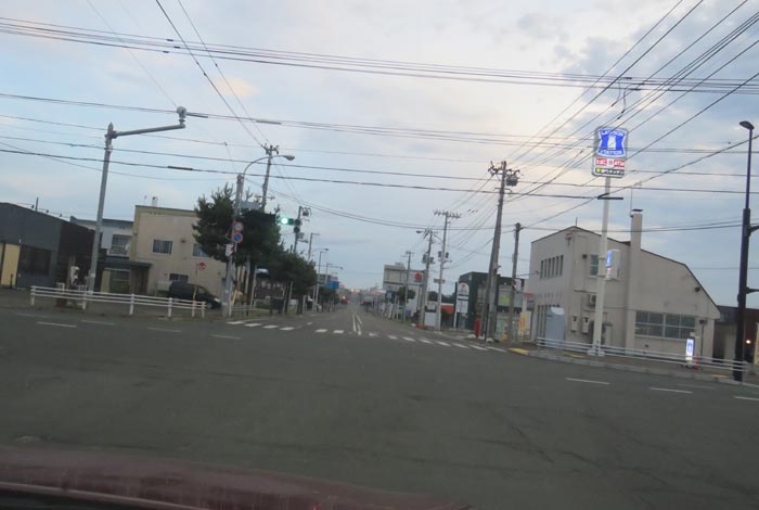 webnews今朝の北見/交差点から奥は常呂方面