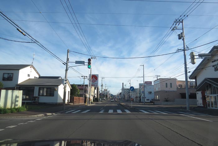webnews今朝の北見/とん田通り、南大通り交差点から国道39号方向
