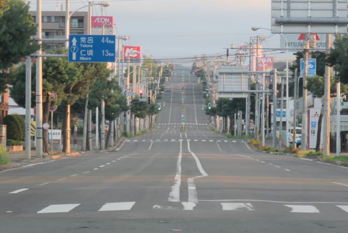 webnews今朝の北見/交差点から奥は常呂方面