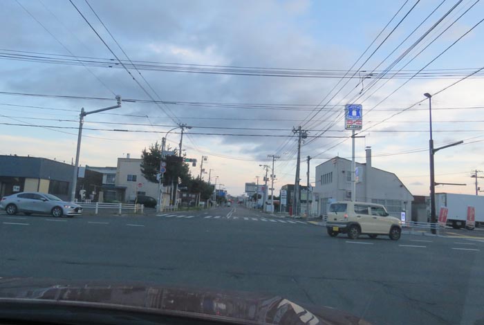 webnews今朝の北見/交差点から奥は常呂方面
