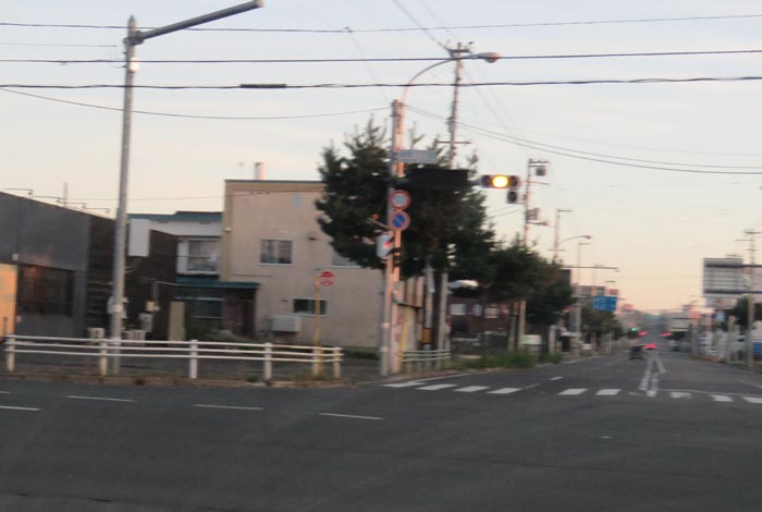 webnews今朝の北見/交差点から奥は常呂方面