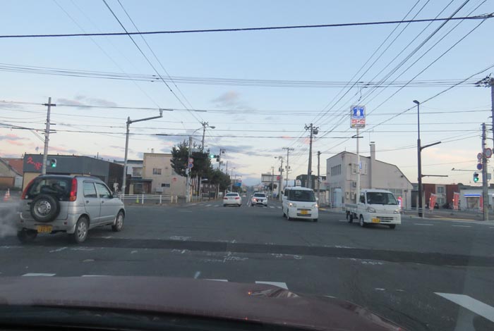 webnews今朝の北見/交差点から奥は常呂方面