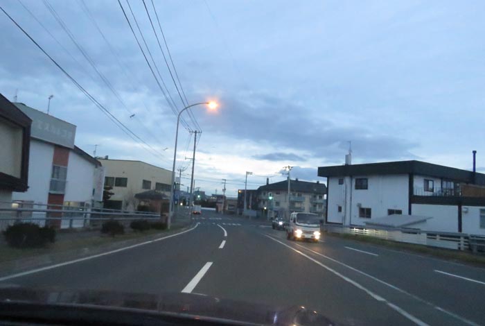 webnews今朝の北見/無加川橋を渡り南大通り交差点方向