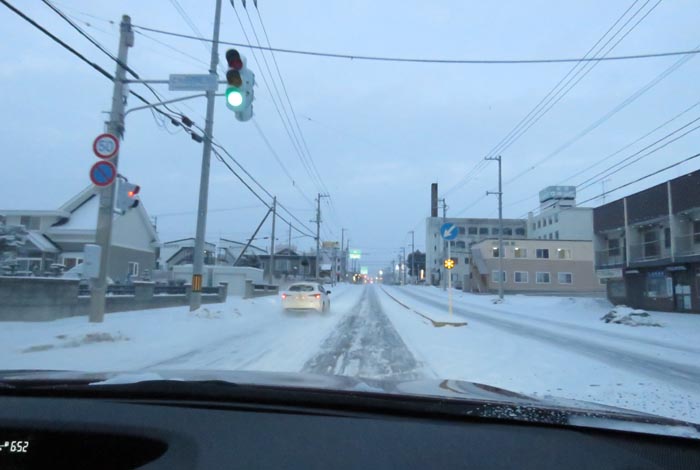 webnews今朝の北見/とん田通り、南大通り交差点から国道39号方向