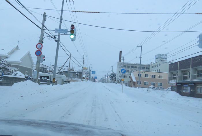 webnews今朝の北見/とん田通り、南大通り交差点から国道39号方向