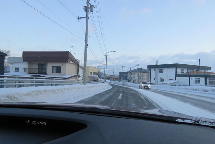 webnews今朝の北見/無加川橋を渡り南大通り交差点方向