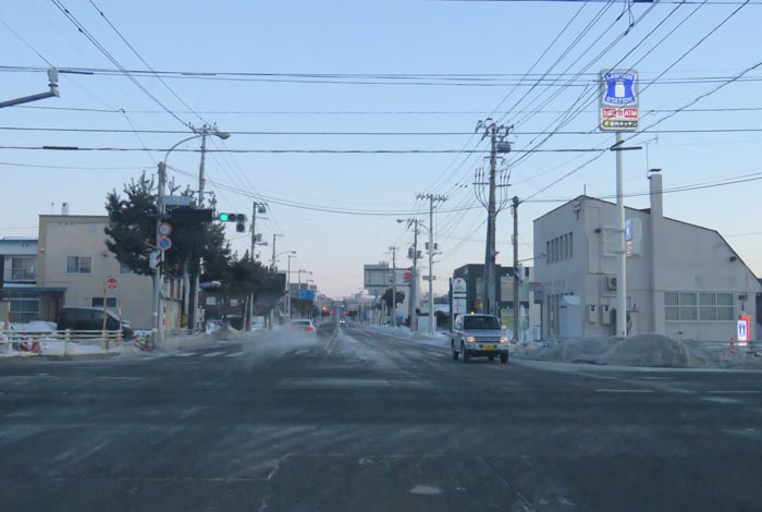 webnews今朝の北見/交差点から奥は常呂方面