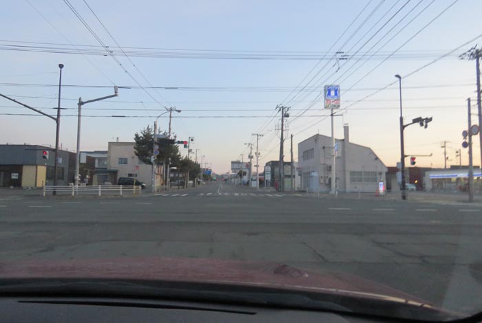 webnews今朝の北見/交差点から奥は常呂方面