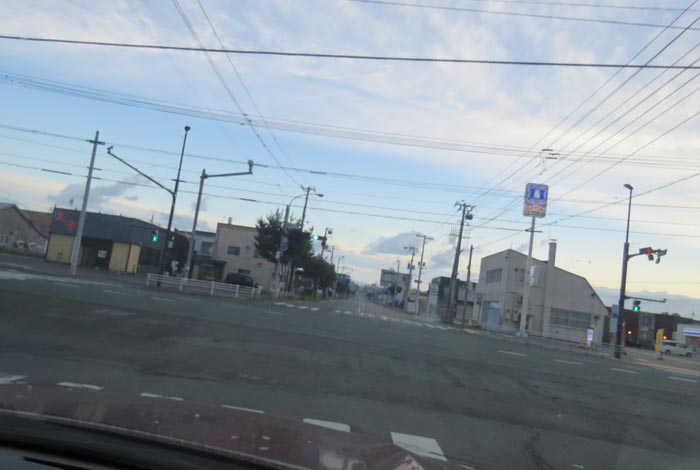 webnews今朝の北見/交差点から奥は常呂方面