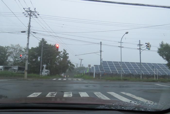 webnews今朝の北見/交差点から奥が無加川の右岸堤防