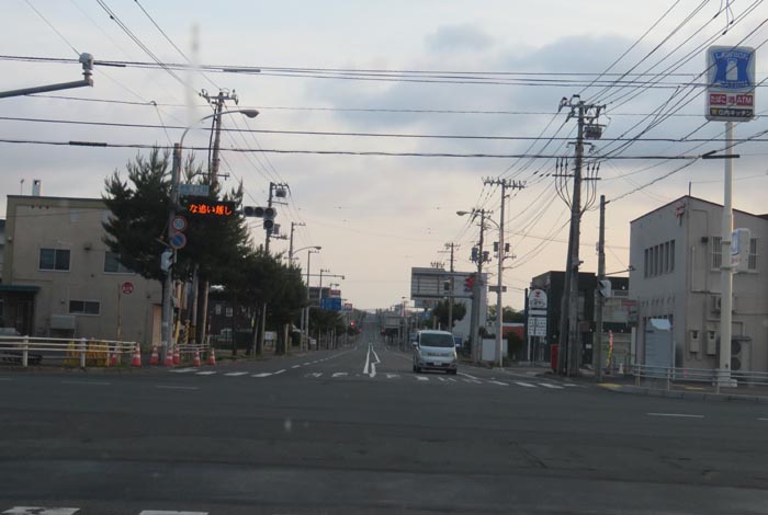 webnews今朝の北見/交差点から奥は常呂方面