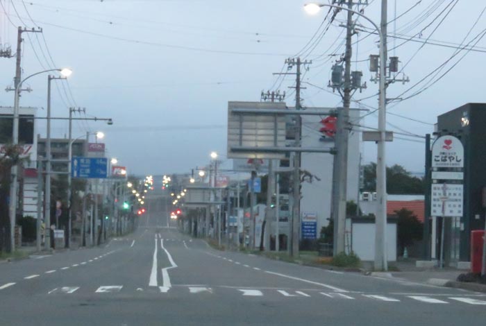 webnews今朝の北見/交差点から奥は常呂方面