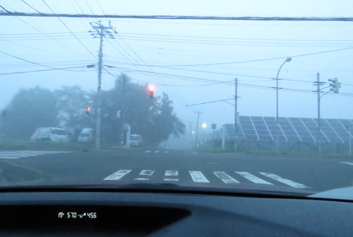 webnews今朝の北見/交差点から奥が無加川の右岸堤防
