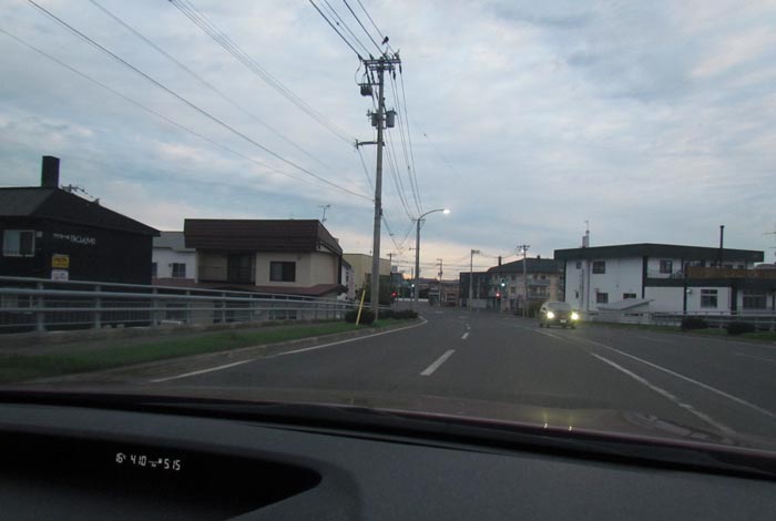 webnews今朝の北見/無加川橋を渡り南大通り交差点方向