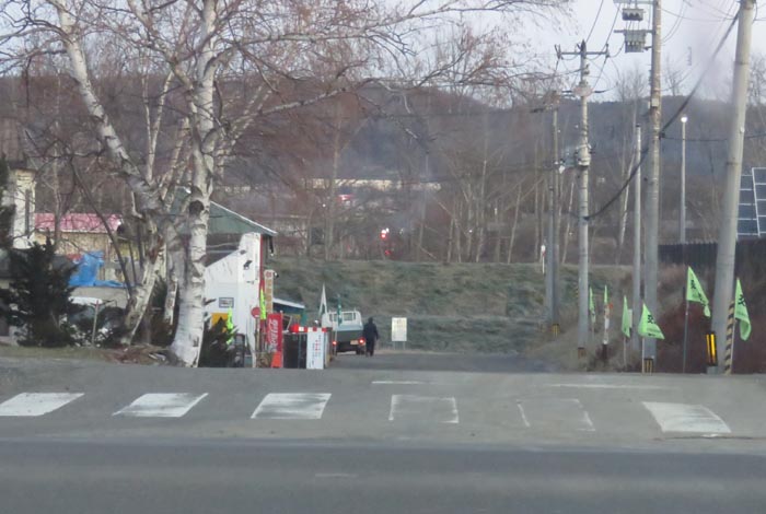 webnews今朝の北見/交差点から奥が無加川の右岸堤防