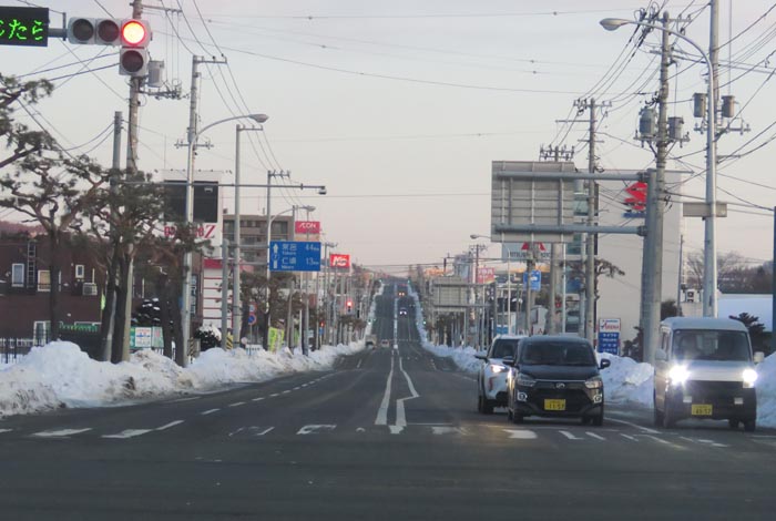 webnews今朝の北見/交差点から奥は常呂方面